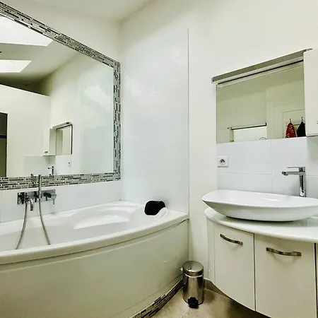 Vakantiehuis L'armada, Proche Gare, Lr139 *