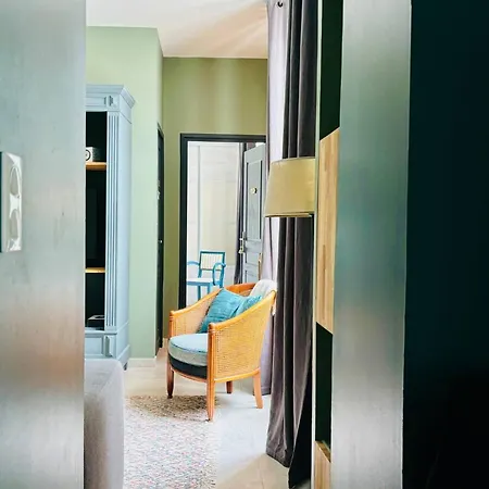 L'armada, Proche Gare, Lr139 La Rochelle (Charente-Maritime)