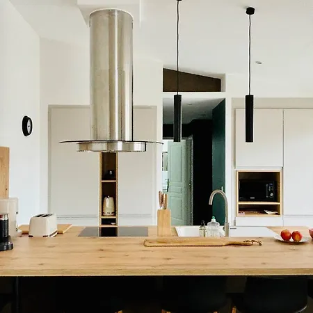 L'armada, Proche Gare, Lr139 La Rochelle (Charente-Maritime)