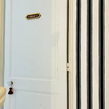 L'armada, Proche Gare, Lr139 *