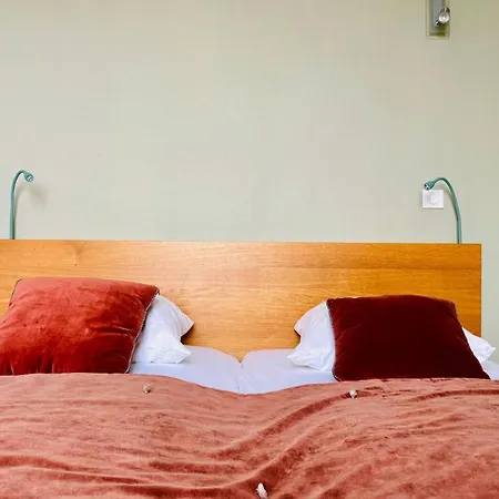 L'armada, Proche Gare, Lr139 La Rochelle (Charente-Maritime)