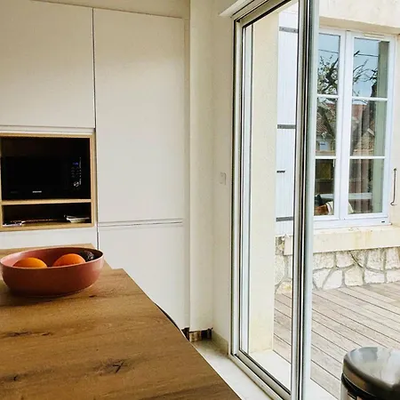 L'armada, Proche Gare, Lr139