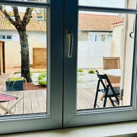 L'armada, Proche Gare, Lr139 펜션