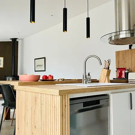 L'armada, Proche Gare, Lr139 *