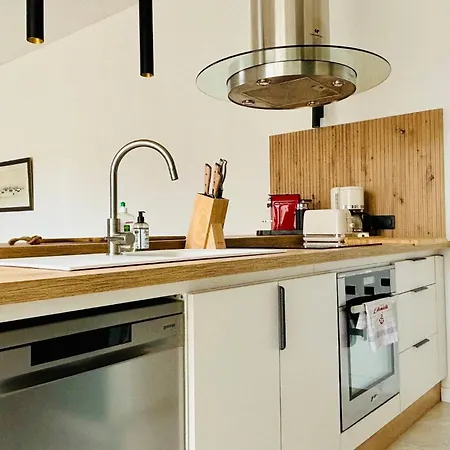 L'armada, Proche Gare, Lr139