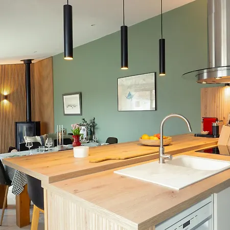 L'armada, Proche Gare, Lr139 La Rochelle (Charente-Maritime)