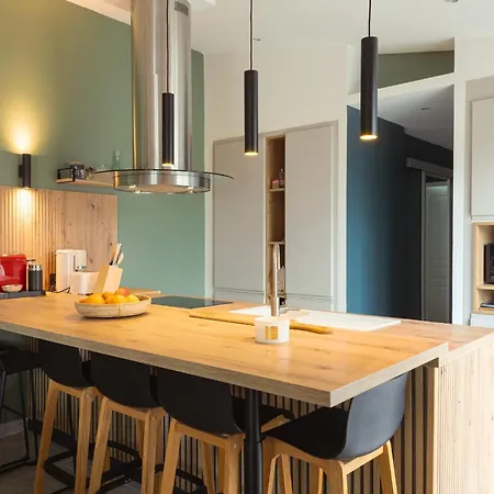 L'armada, Proche Gare, Lr139 *