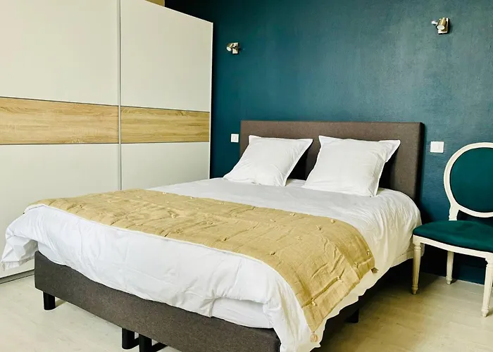 L'armada, Proche Gare, Lr139 * La Rochelle (Charente-Maritime)