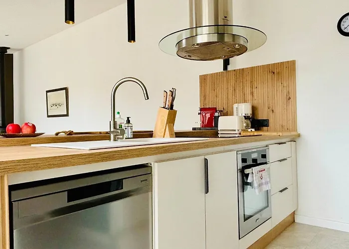 L'armada, Proche Gare, Lr139