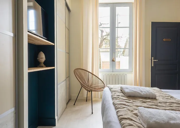 L'armada, Proche Gare, Lr139