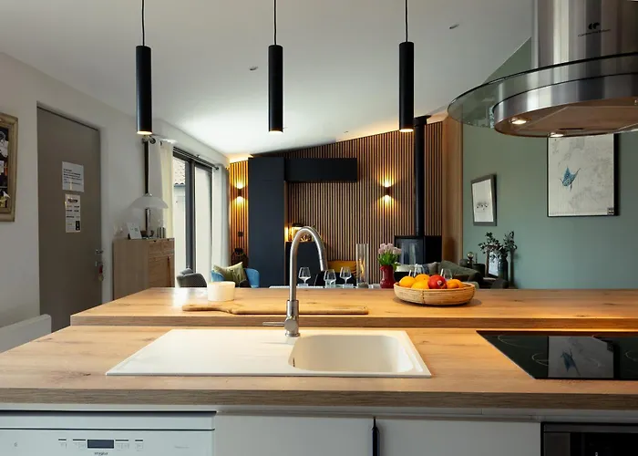 L'armada, Proche Gare, Lr139