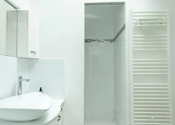 L'armada, Proche Gare, Lr139